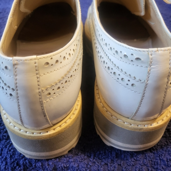 Prada platform white Oxford shoes authentic . Used once - Picture 2 of 4
